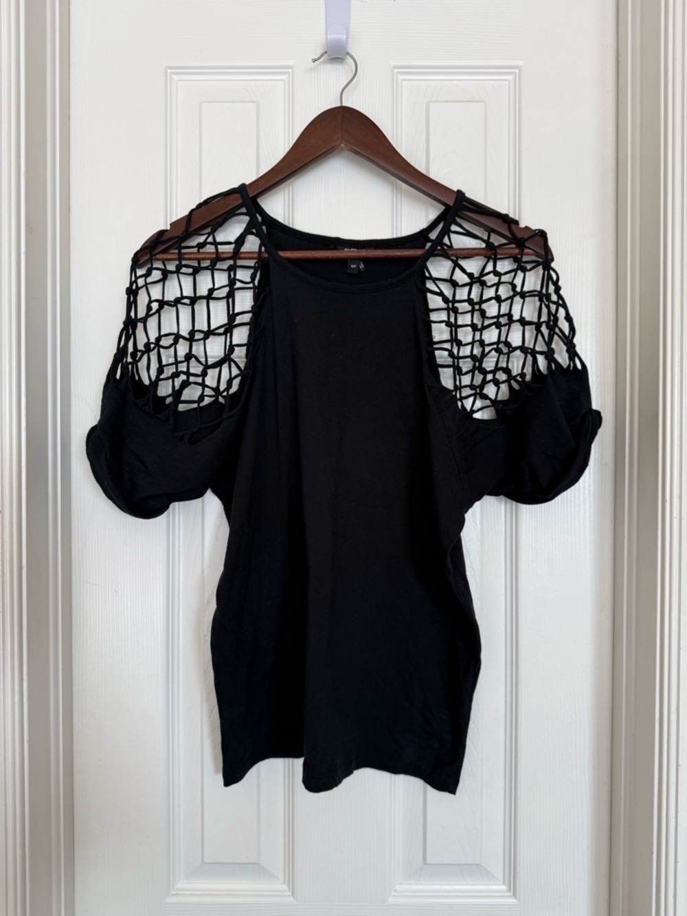 Buffalo David Bitton Black Cold-Shoulder Fishnet Mesh Sleeve Top